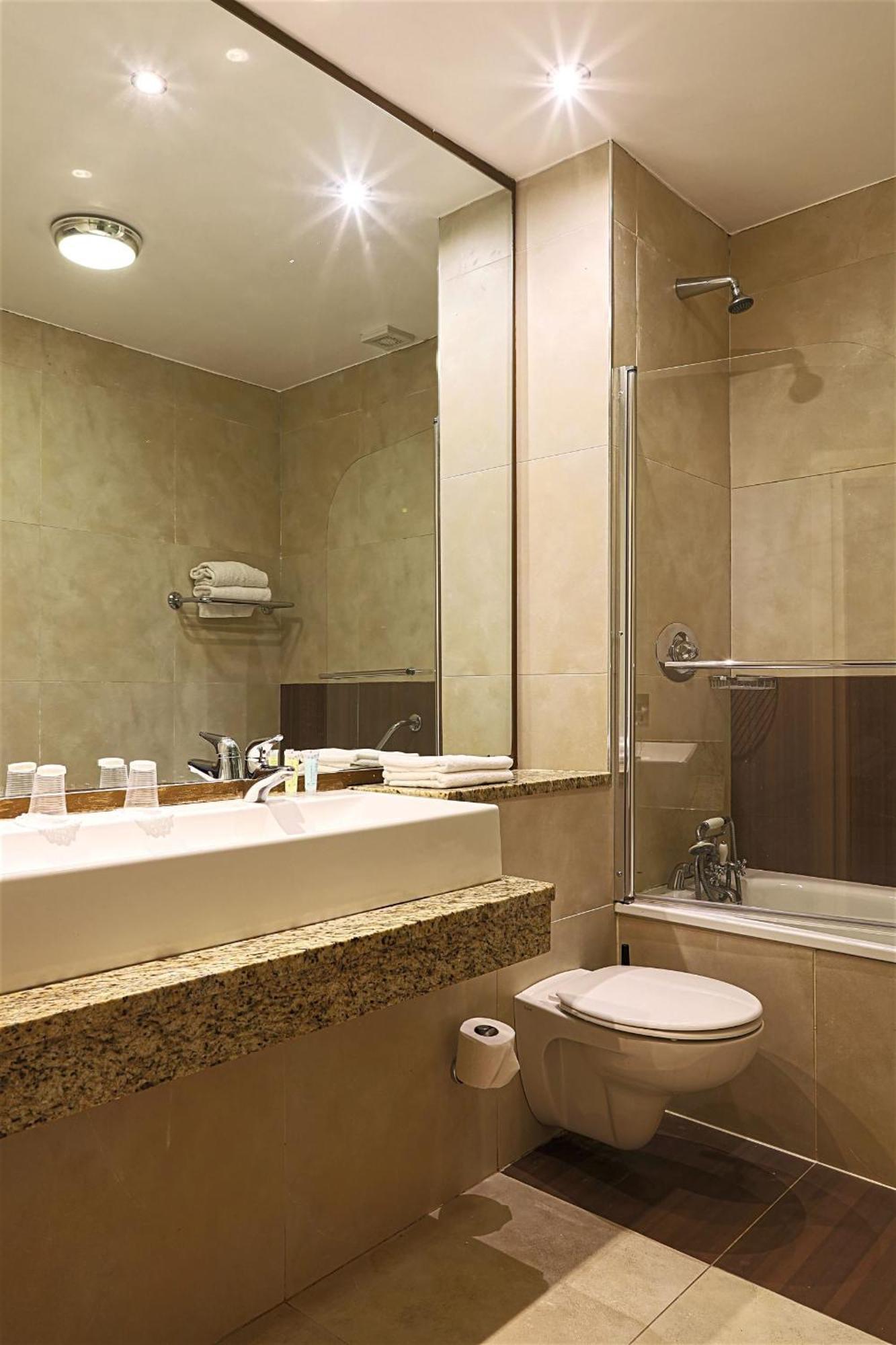 Westport Country Lodge Hotel Екстериор снимка